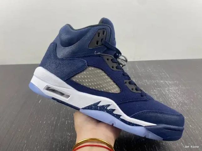 1st Kicks Shoes Jordan FD6812-400 Georgetown Air 5 0503
